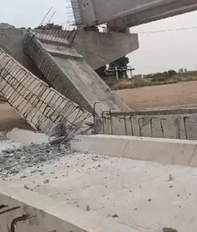 There were 65 people on the bus, if it had been delayed by 1 minute… the bridge collapsed due to strong wind in Telangana.